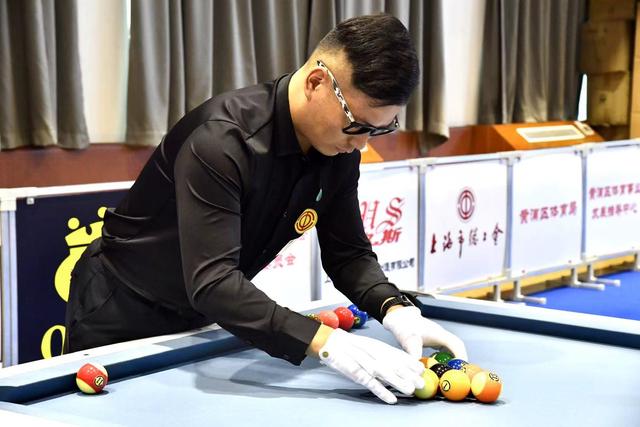 烈的现代足 烈的现代足