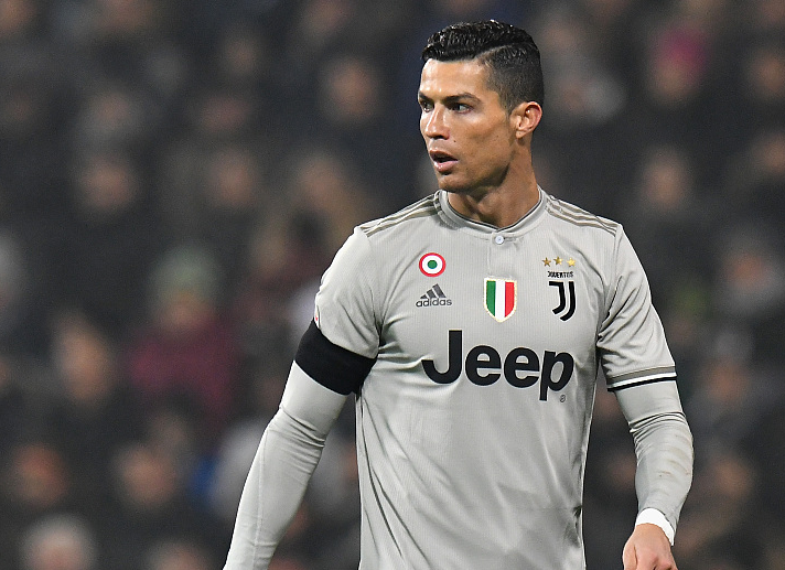 在攻防两端 在攻防两端