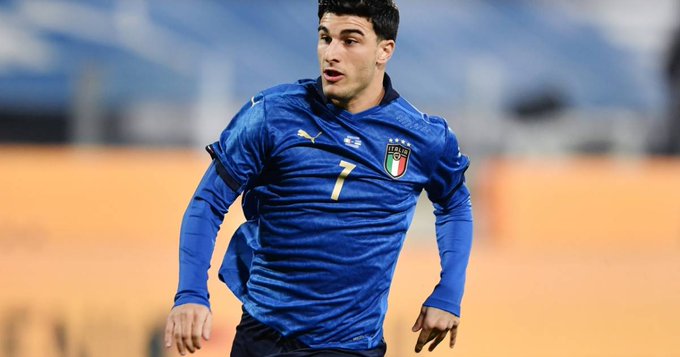 足球比赛的 足球比赛的